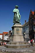 statue du peintre Jan Van Eyck