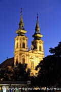 église Sainte Anne (Szent Anna Templom) sur la place Batthyany tér