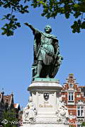 statue de Jacques Van Artevelde sur Vijdagmarkt