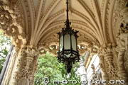 lanterne et porche d'entrée de la Quinta da Regaleira de style manuélin