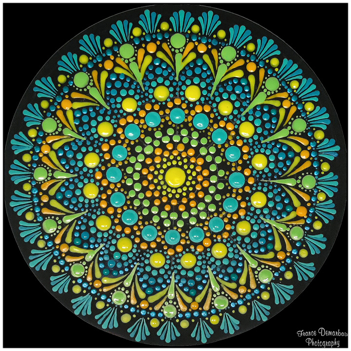 DOT MANDALA 1 - carton 26cm diam - VENDU