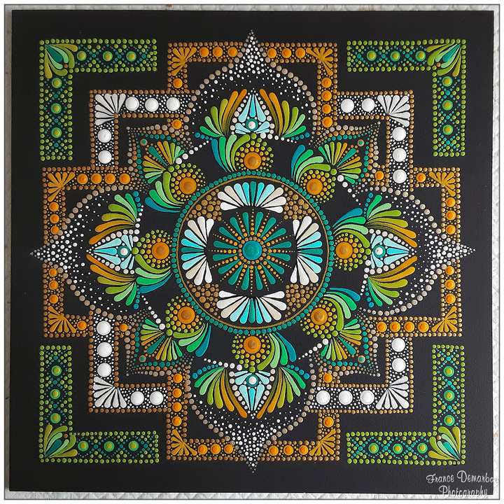 DOT MANDALA 47 - panneau de bois entoilé 30x30cm