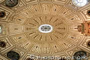 La coupole elliptique de la Salle Capitulaire de la cathédrale de Séville est de style Renaissance.