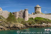 Le Fort La Latte anciennement appelé château de la Roche Goyon a été édifié au XIVe siècle sur une pointe rocheuse imprenable.