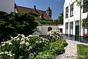 jardin privé d'une maison de béguine - Béguinage de Bruges 
- Begijnhof