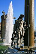 Les pêcheurs, détail de la fontaine qui trône au centre de 
't Zand