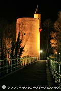 Tour des poudres, ancien dépôt de munitions vue de nuit - Poertoren 
by night