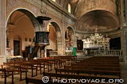 vue intérieure de l'église Sainte Marie Majeure de Bonifacio (ville 
haute)