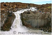 cascade d'Aldeyjarfoss