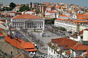 vue aérienne de la Praça  Dom Pedro IV ou Rossio depuis l'elevador de Santa Justa