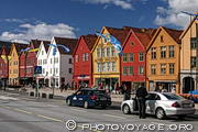 Maisons en bois bordant Bryggen, le quartier moyenâgeux de Bergen ou vivaient les marchands de la Hanse.