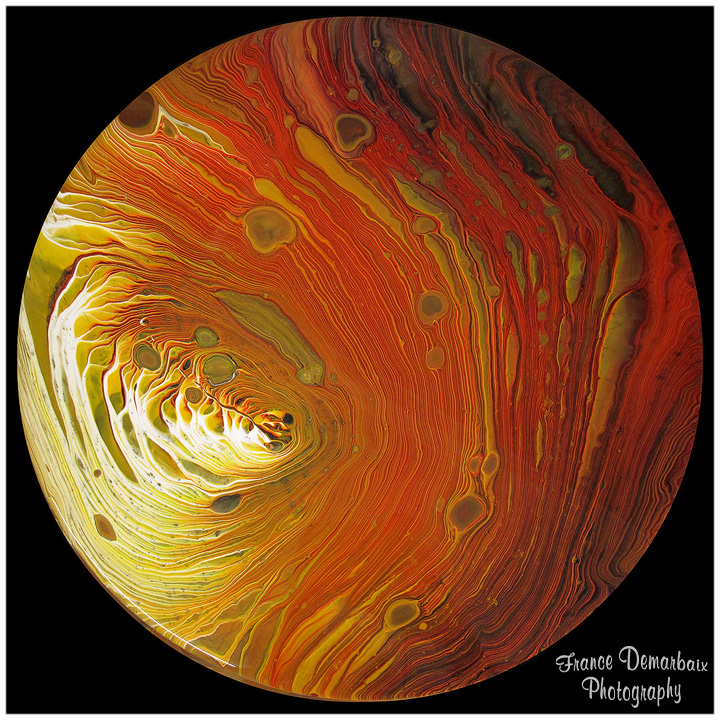 MARS PLANETE ROUGE - toile ronde 40cm diam - VENDUE