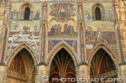 mosaïque du tympan de la Porte d'Or représentant le Jugement dernier 
- Cathédrale St Guy