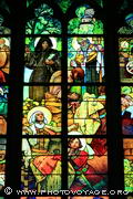 détail du vitrail créé par Mucha dans la Cathédrale 
St Guy