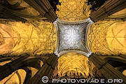 Les voûtes de la nef centrale de la cathédrale de Séville 
s'élèvent à 42 mètres de hauteur.