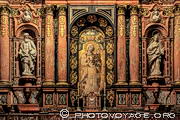 Retable de la Vierge de la Antigua dans la chapelle de la Antigua - Cathédrale 
de Séville