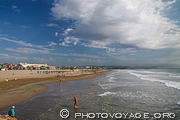 La plage d'El Cabanyal appelée aussi playa de Las Arenas est une des deux 
plages urbaines de Valence.